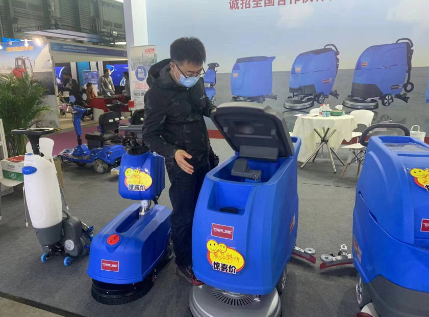 鞍山坦洁洗地机公司致力于电动洗地机的生产、销售和服务百家